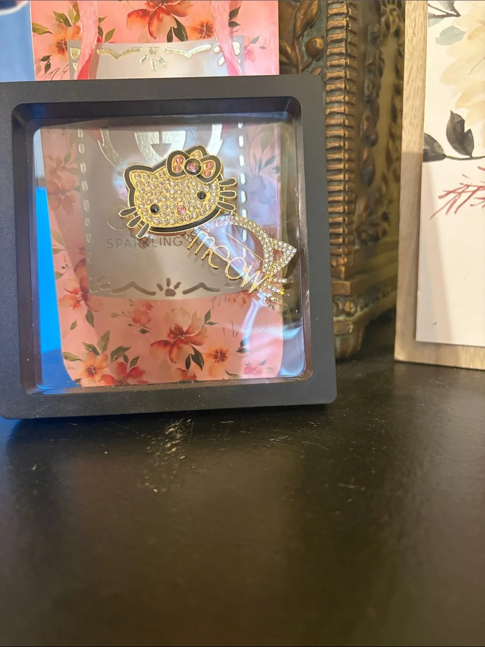 2/16♥️Hello Kitty Gold and Pink Crystal Keychain Charm